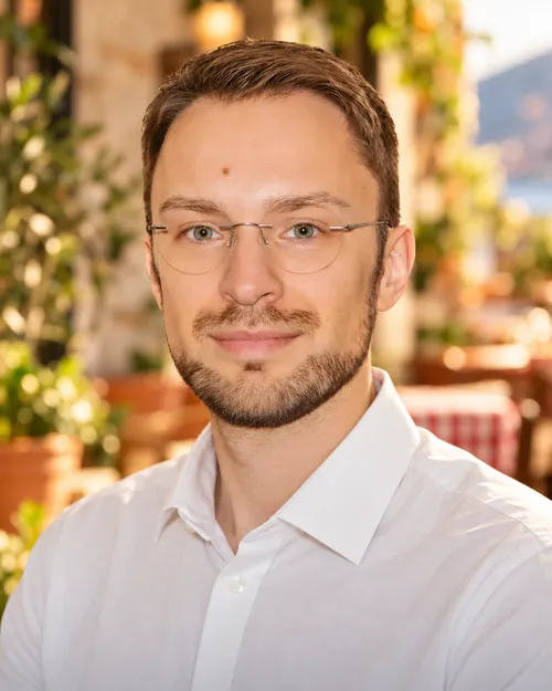Porträt von Carsten Schneider